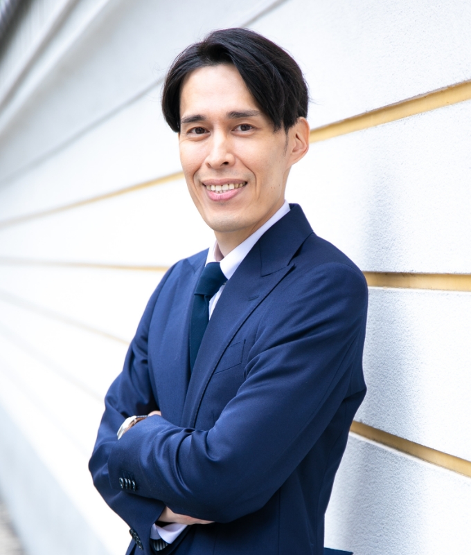 ステルフォース税理士事務所　代表税理士　油良　俊寛（ゆら としひろ)